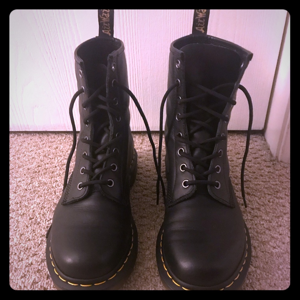 Doc Martens in black smooth leather